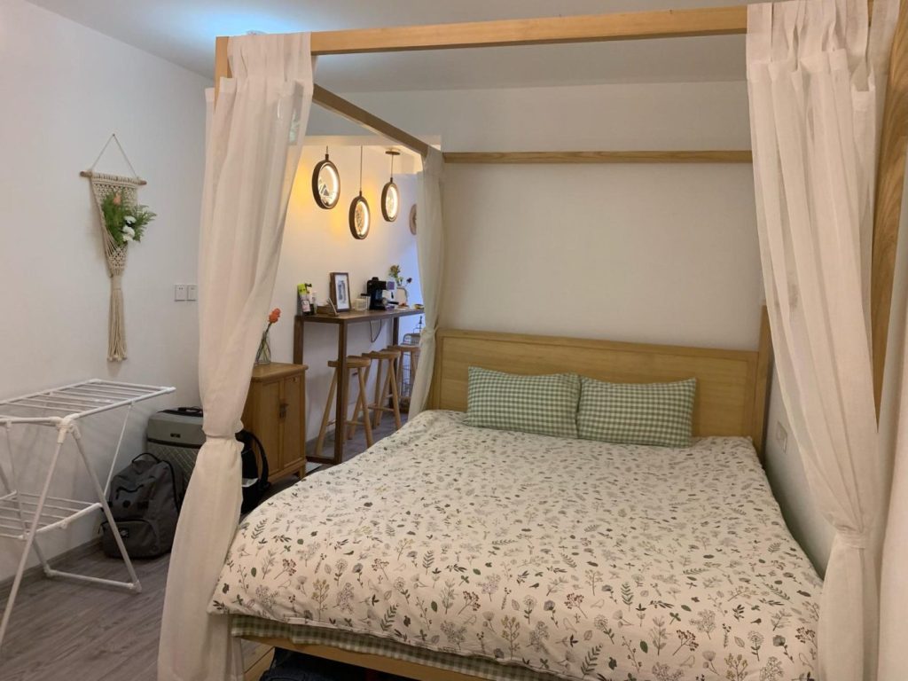 Interior de un Airbnb en Shangái